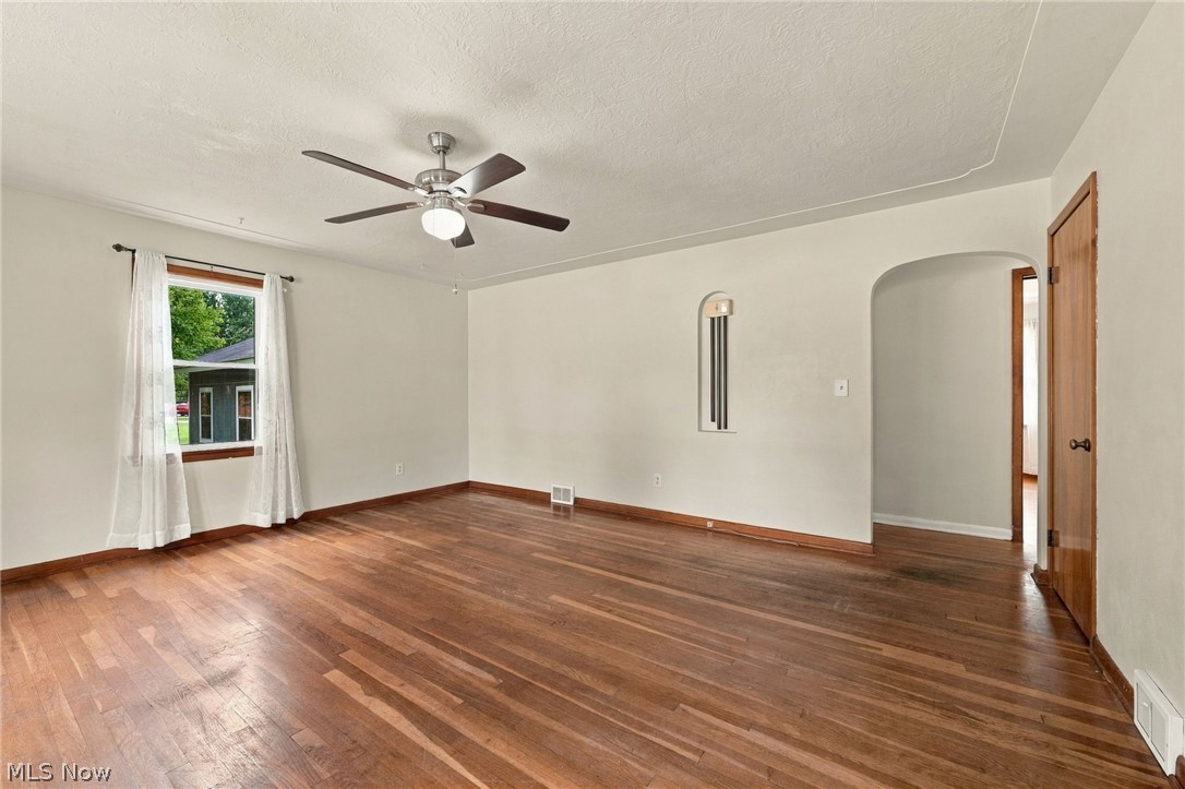 690 Autumn Drive Amherst OH 44001