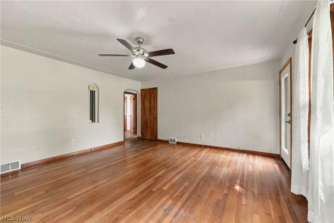 690 Autumn Drive Amherst OH 44001