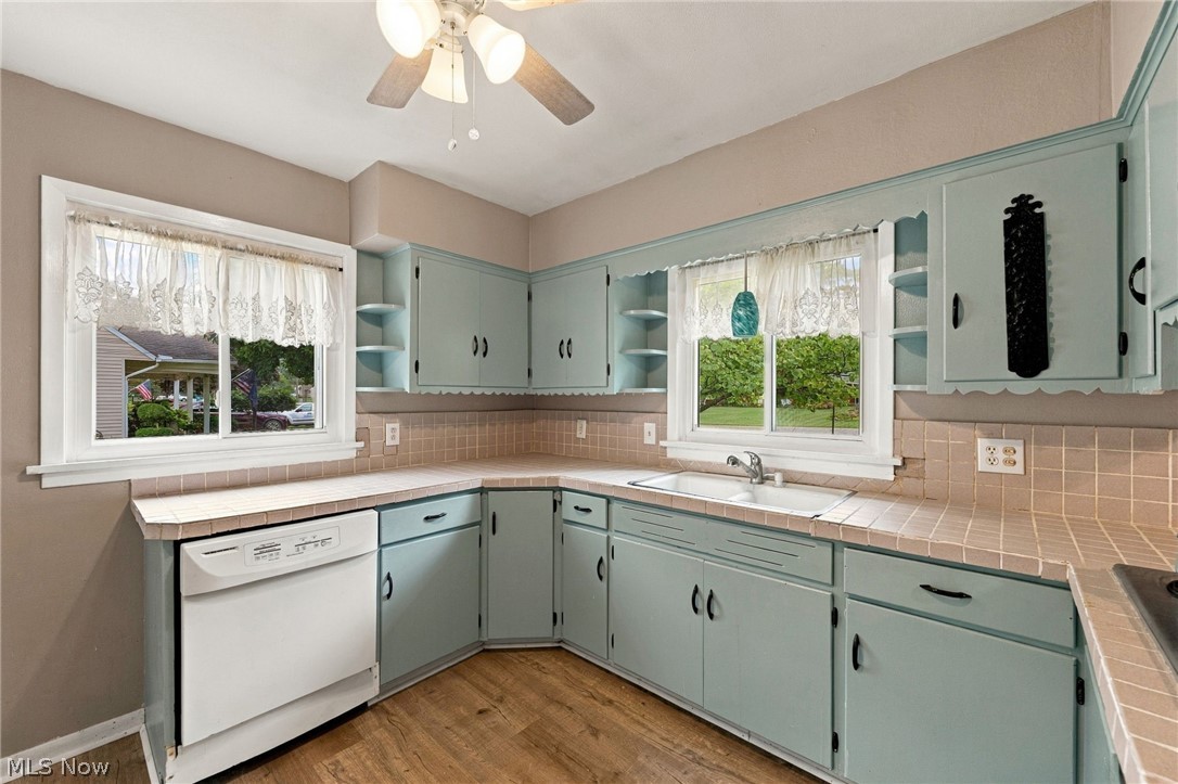 690 Autumn Drive Amherst OH 44001