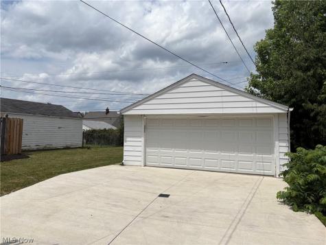 13921 Oakview Boulevard Garfield Heights OH 44125