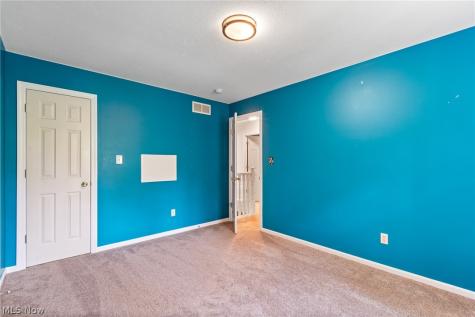 2483 Clara Street Cuyahoga Falls OH 44221
