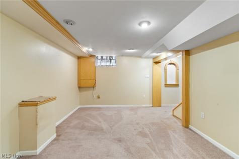2483 Clara Street Cuyahoga Falls OH 44221