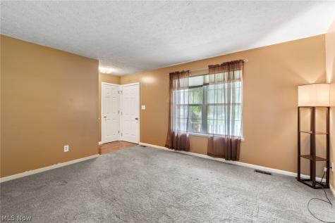 2483 Clara Street Cuyahoga Falls OH 44221