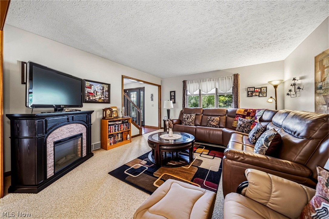 3173 Rosewood Oval North Royalton OH 44133