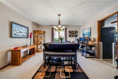 3173 Rosewood Oval North Royalton OH 44133