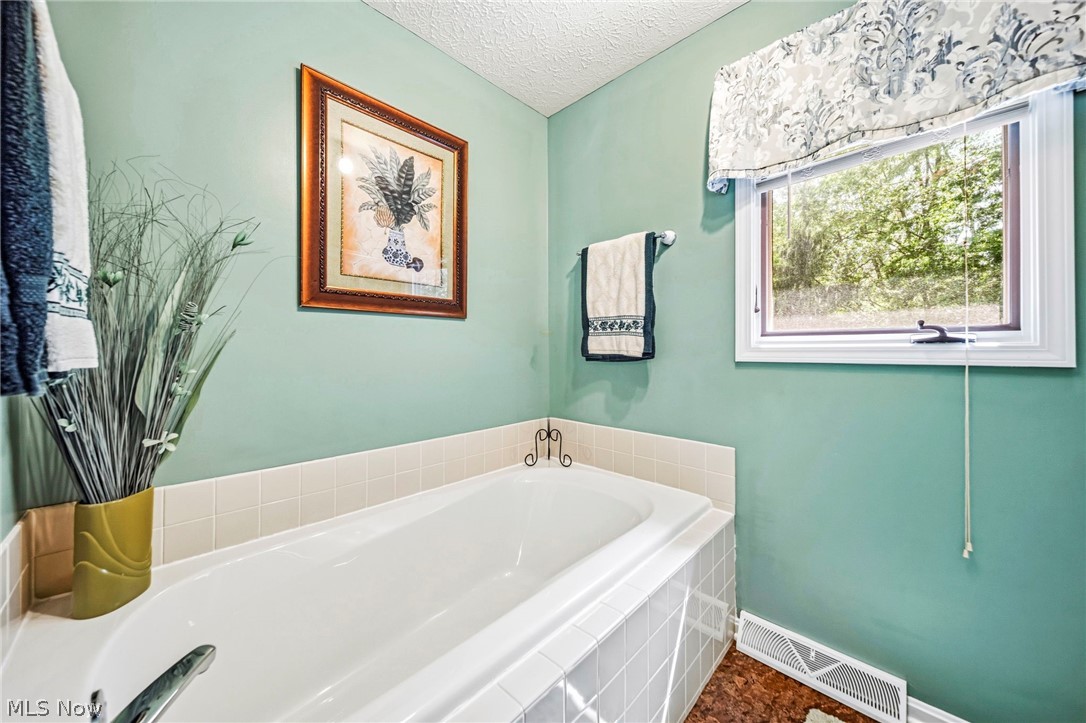3173 Rosewood Oval North Royalton OH 44133