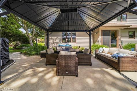 3173 Rosewood Oval North Royalton OH 44133
