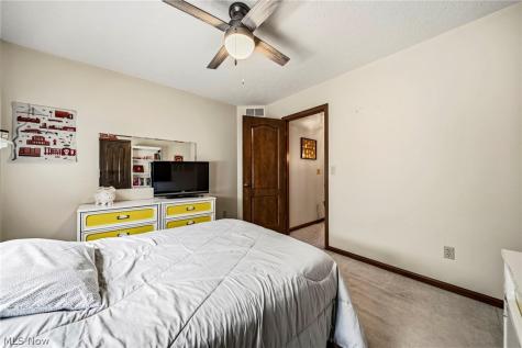 3173 Rosewood Oval North Royalton OH 44133
