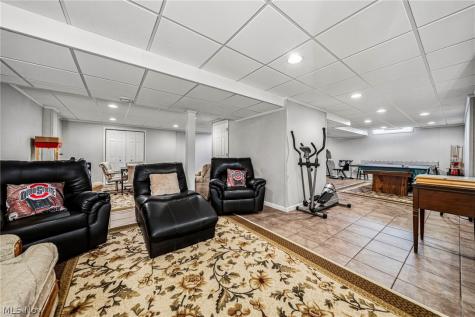 3173 Rosewood Oval North Royalton OH 44133