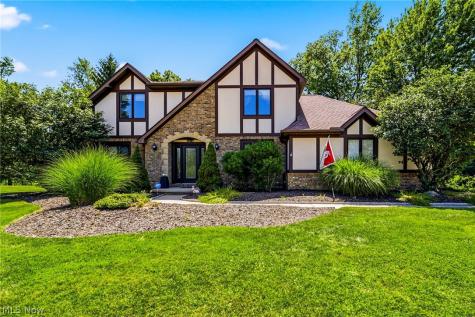 3173 Rosewood Oval North Royalton OH 44133