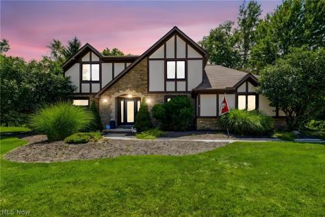 3173 Rosewood Oval North Royalton OH 44133