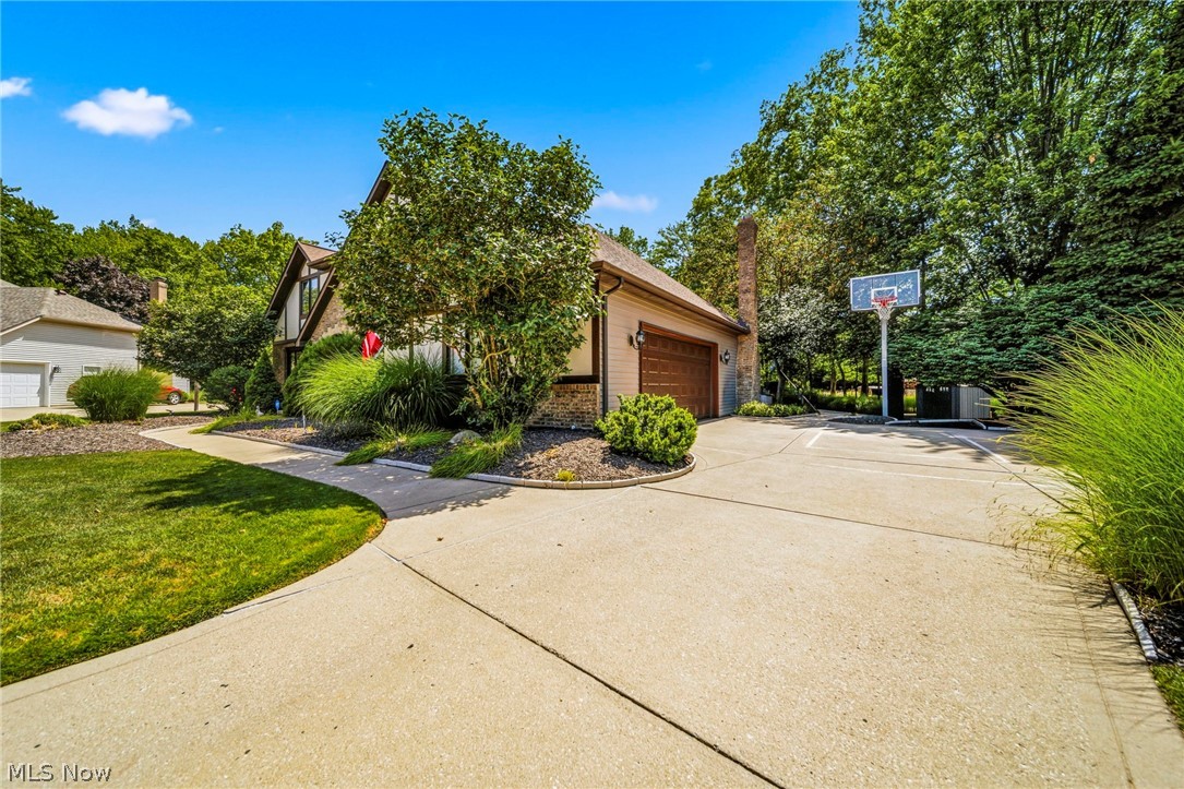 3173 Rosewood Oval North Royalton OH 44133
