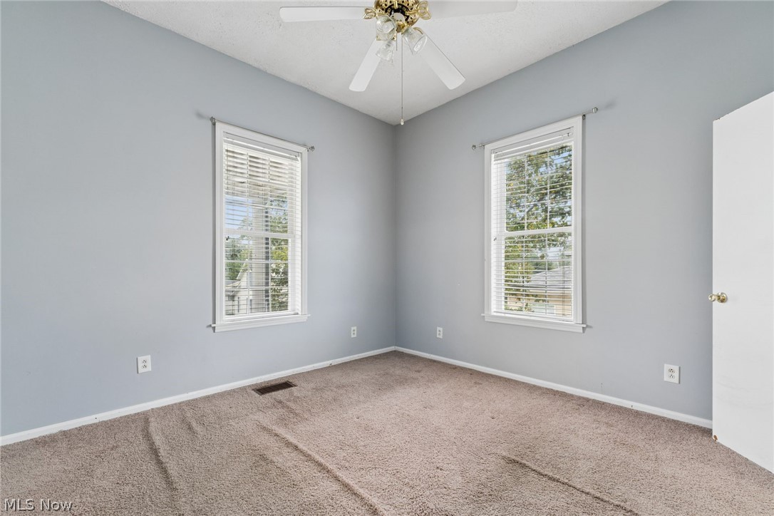 29 S West Street Thornville OH 43076