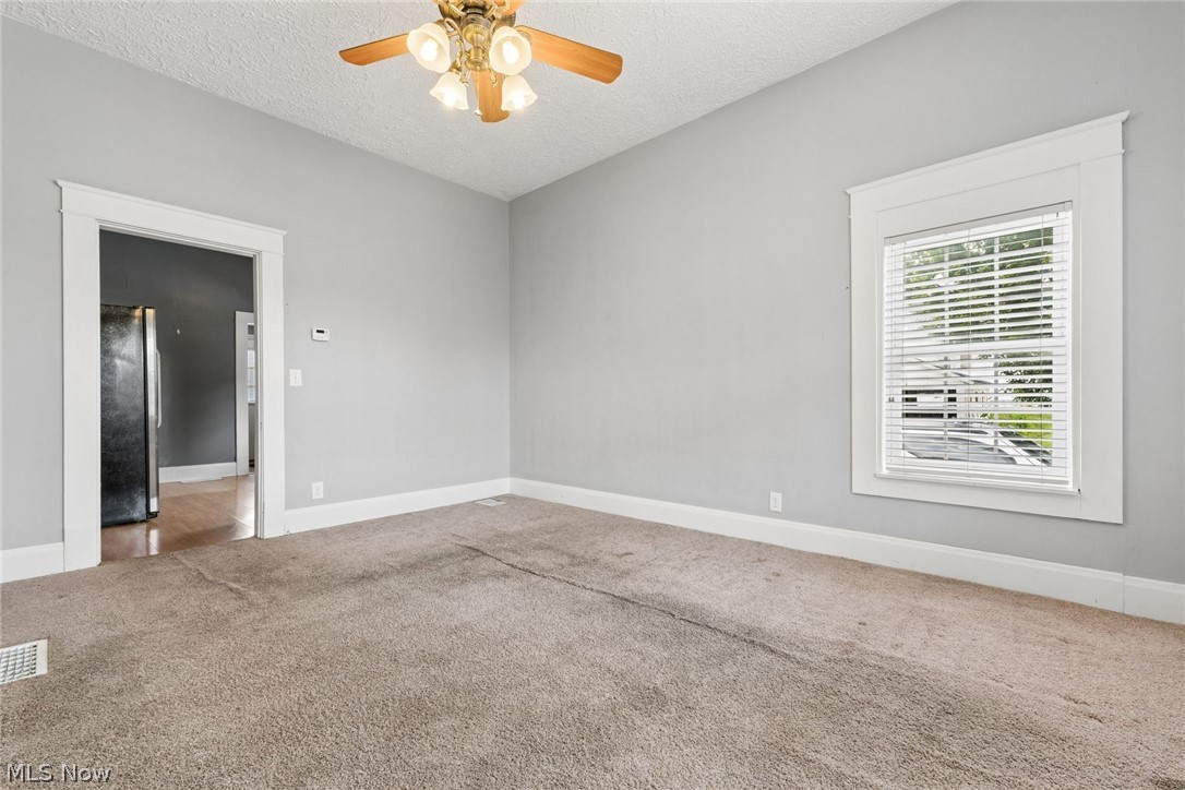 29 S West Street Thornville OH 43076