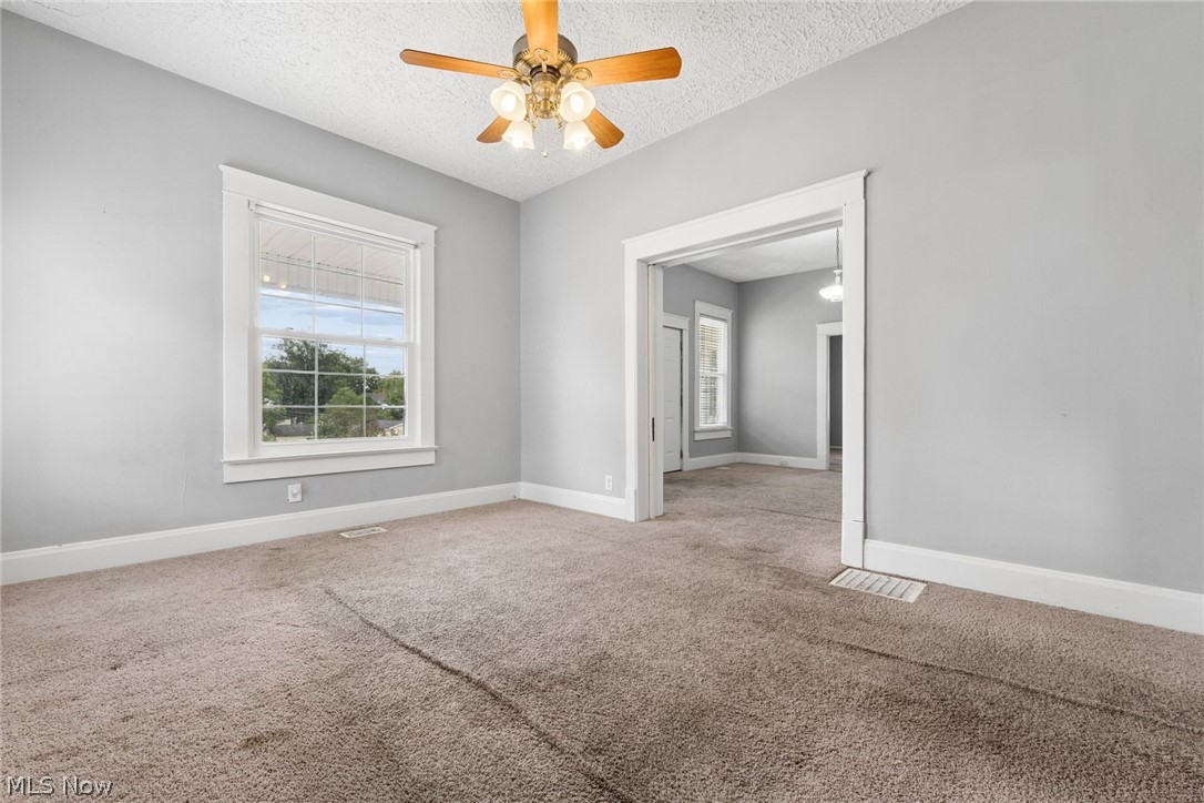 29 S West Street Thornville OH 43076