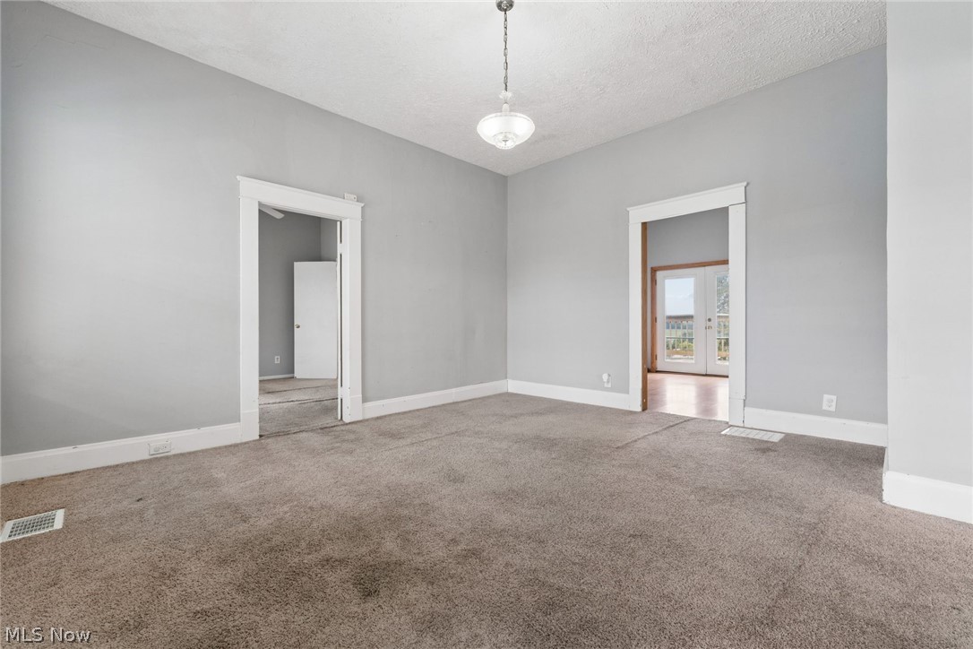 29 S West Street Thornville OH 43076