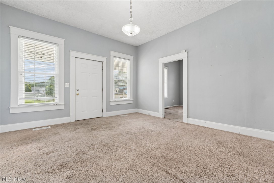 29 S West Street Thornville OH 43076