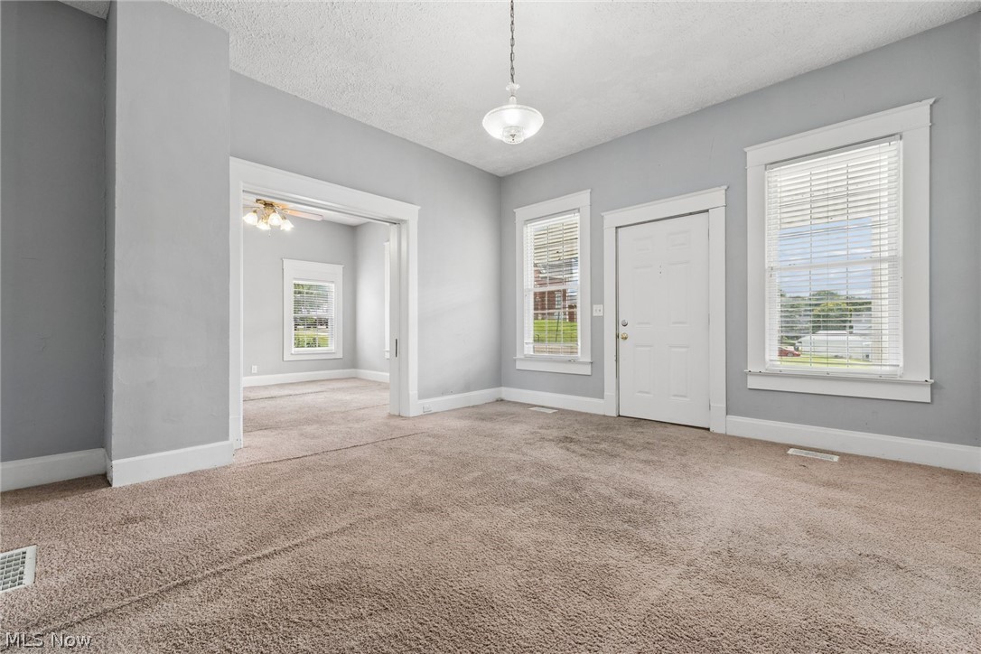 29 S West Street Thornville OH 43076