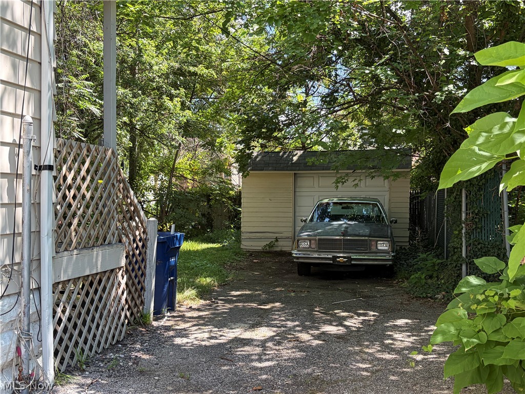 557 E 117th Street Cleveland OH 44108