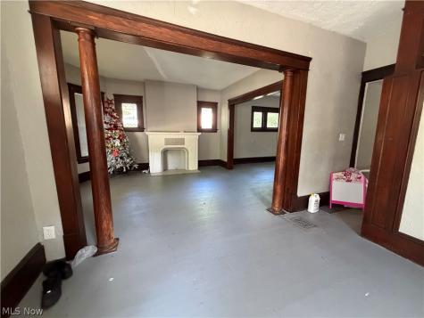 557 E 117th Street Cleveland OH 44108