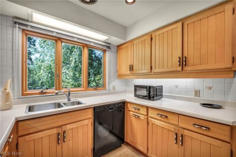 21439 Claythorne Road Shaker Heights OH 44122