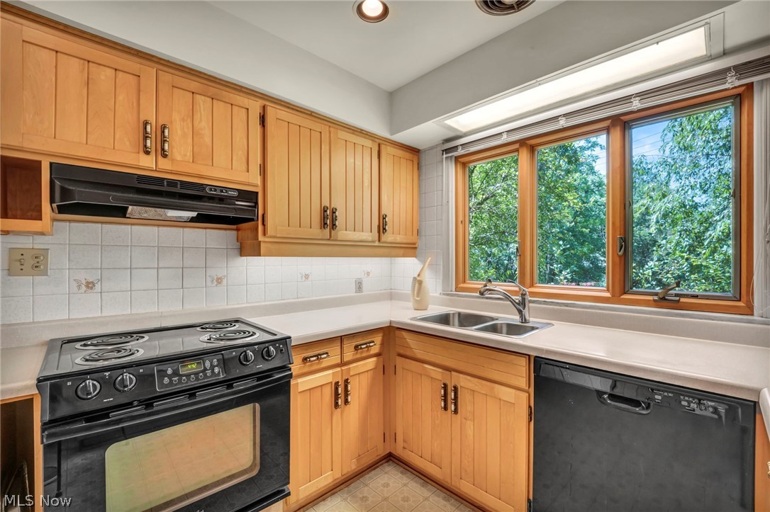 21439 Claythorne Road Shaker Heights OH 44122