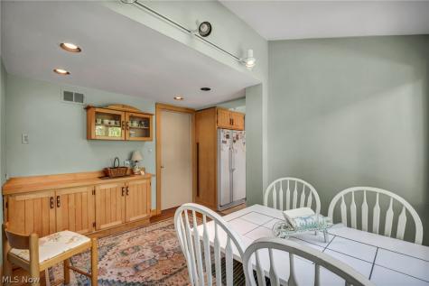 21439 Claythorne Road Shaker Heights OH 44122