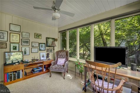 21439 Claythorne Road Shaker Heights OH 44122