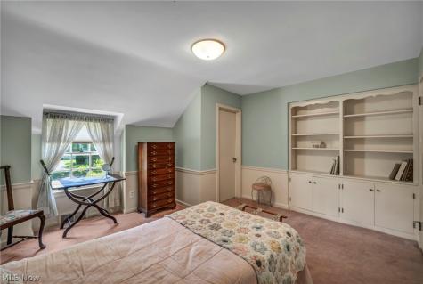 21439 Claythorne Road Shaker Heights OH 44122