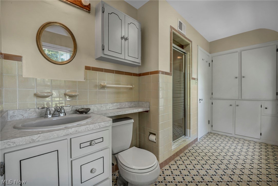 21439 Claythorne Road Shaker Heights OH 44122