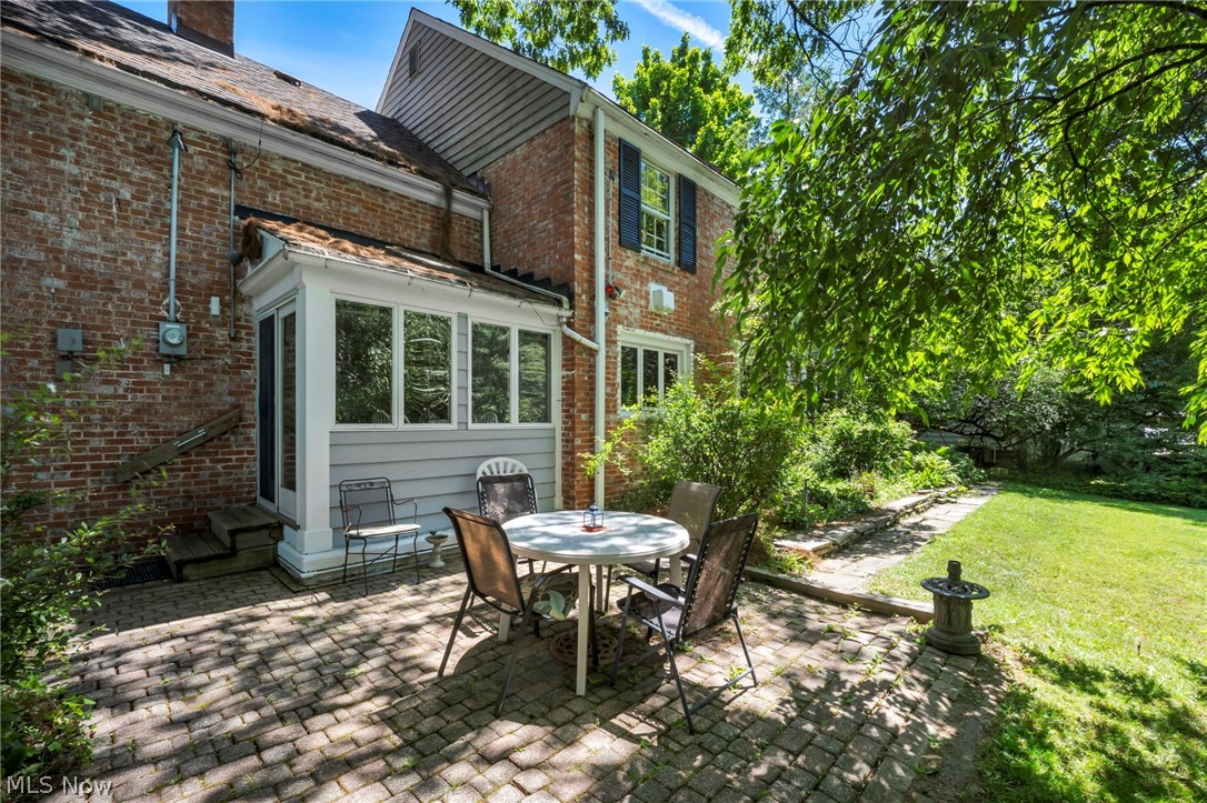 21439 Claythorne Road Shaker Heights OH 44122