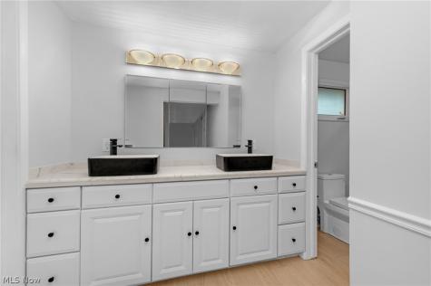 17069 Partridge Drive Strongsville OH 44136