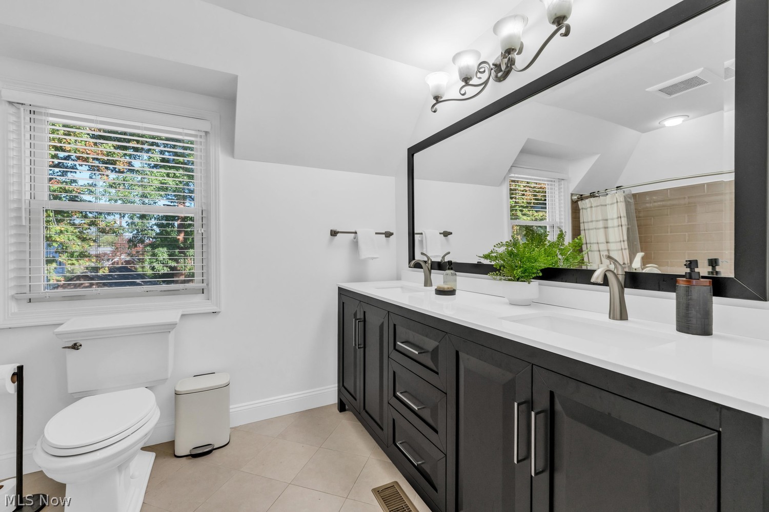 21576 Kenwood Avenue Rocky River OH 44116