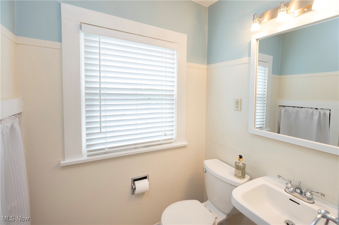 1314 Chase Avenue Lakewood OH 44107