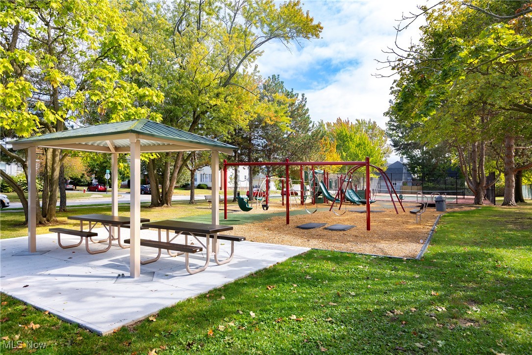 1314 Chase Avenue Lakewood OH 44107