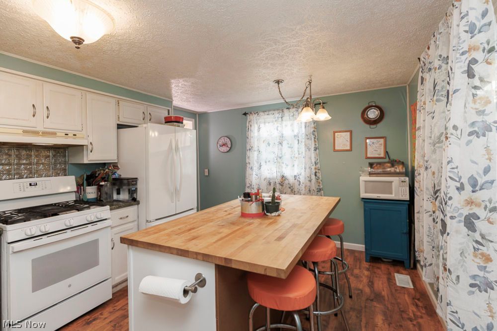 15103 South Street Wakeman OH 44889