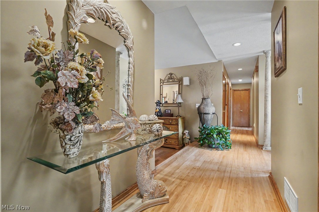 40 W Maple Drive Seville OH 44273
