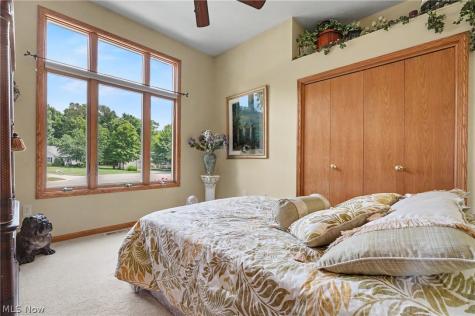 40 W Maple Drive Seville OH 44273