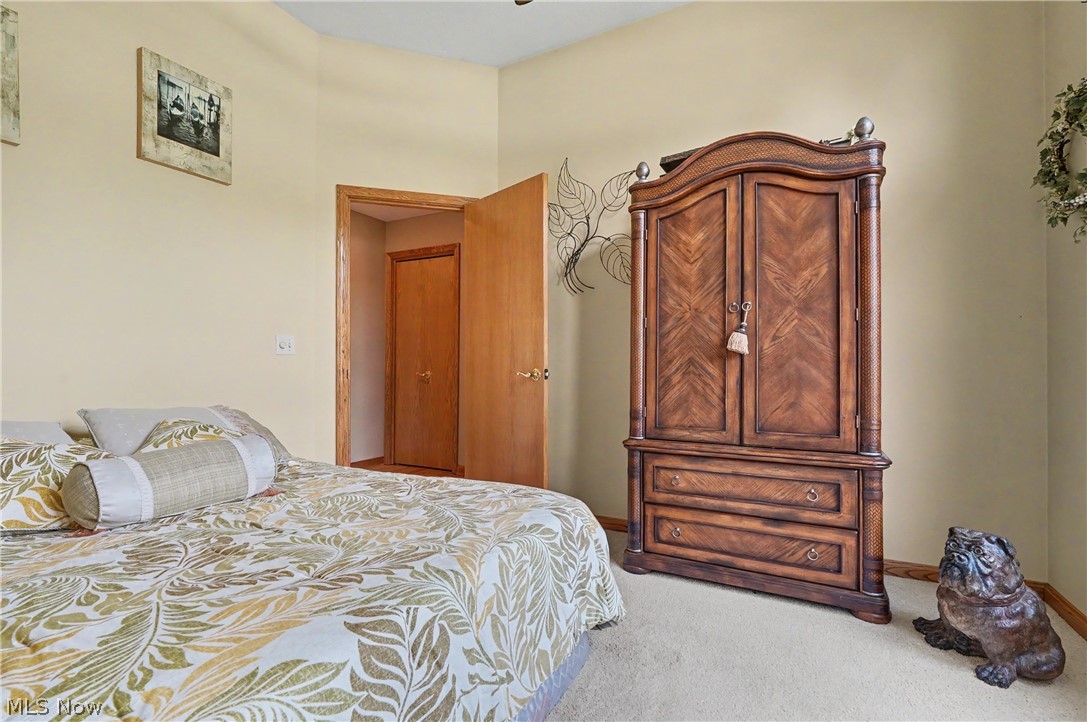 40 W Maple Drive Seville OH 44273