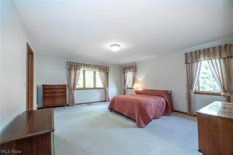 6986 Kingscote Park Independence OH 44131