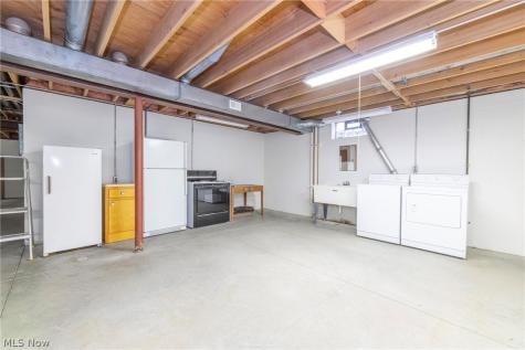 6986 Kingscote Park Independence OH 44131