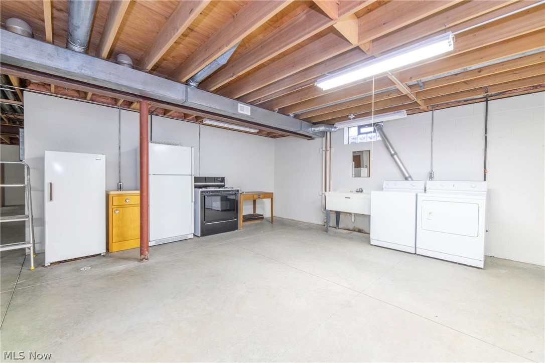 6986 Kingscote Park Independence OH 44131