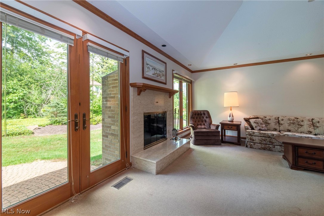 6986 Kingscote Park Independence OH 44131