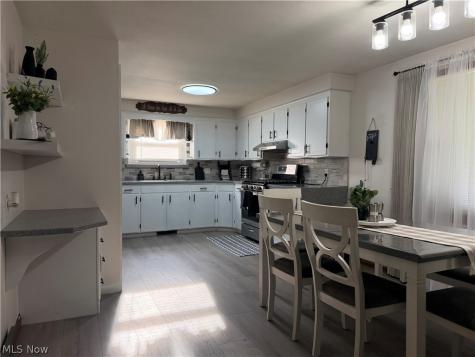 538 S Silver Street Louisville OH 44641