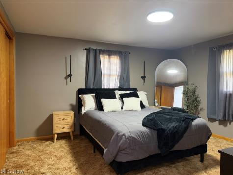 538 S Silver Street Louisville OH 44641