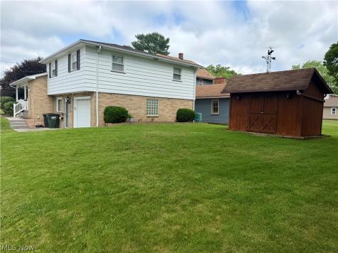 538 S Silver Street Louisville OH 44641