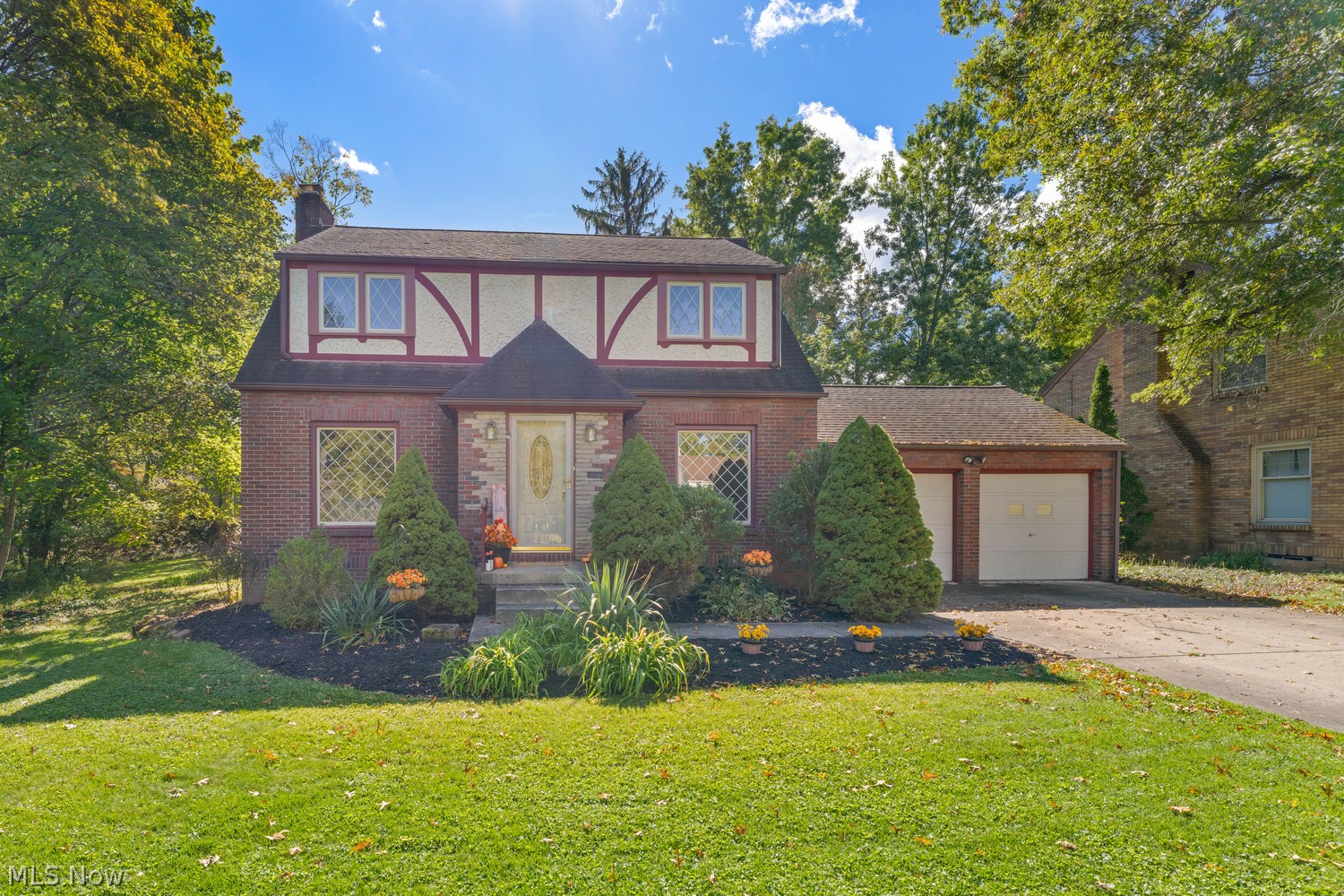 239 N Cadillac Drive Youngstown OH 44512