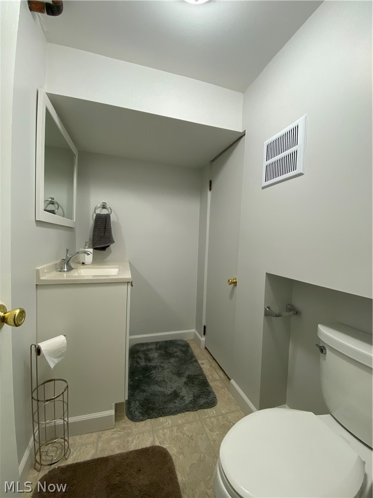 198 Crestwood Drive Avon Lake OH 44012
