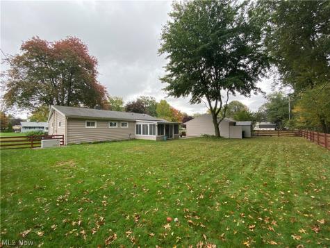 198 Crestwood Drive Avon Lake OH 44012