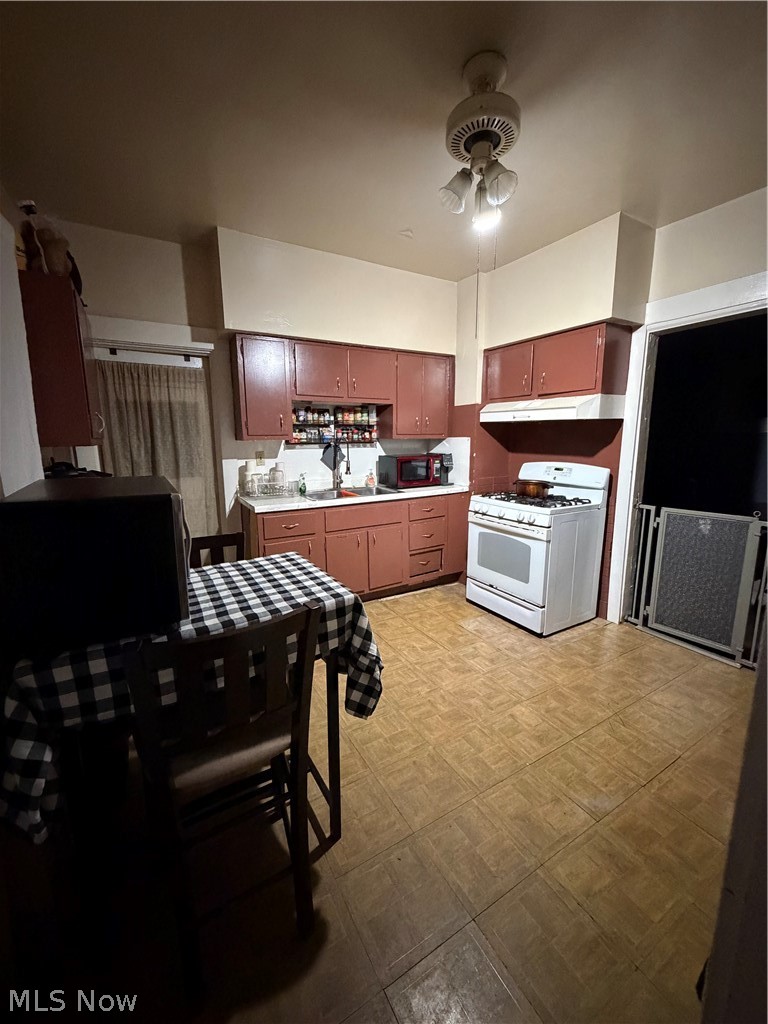 2801 Tampa Avenue Cleveland OH 44109